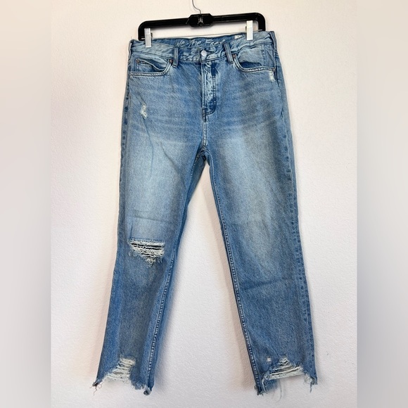 Free People We The Free Mid-Rise Frayed Hem Distressed Light Wash Jeans Size 29 - Picture 1 of 9
